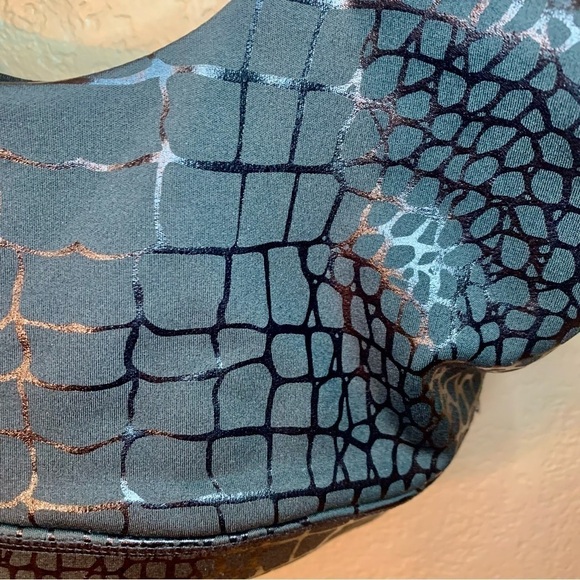 NWT Glyder Splendid Bra Small Black Sports Bra Gator Gloss Animal Shiny Stretch - Picture 13 of 15